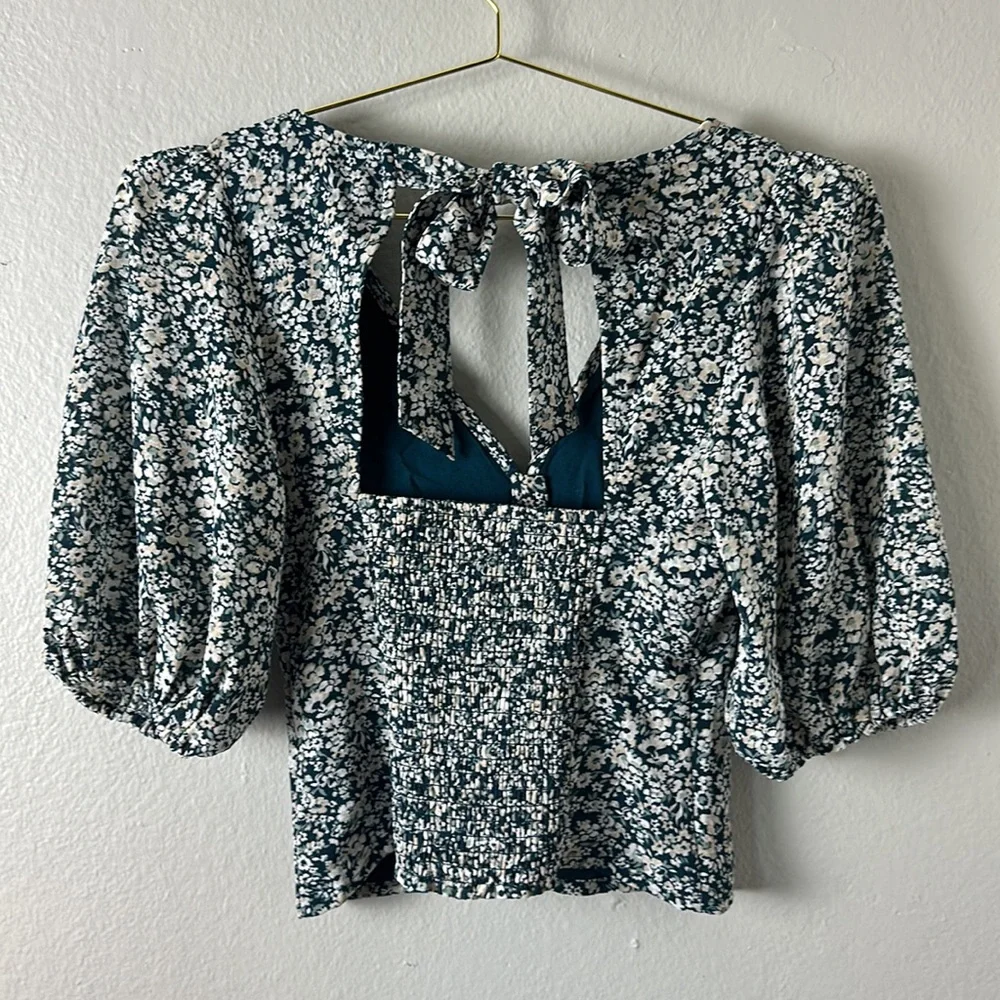Abercrombie & Fitch Puff Sleeve Floral Top